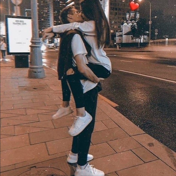 MEET YOUR NEW POSHER, 🧡 🧡FASHION IS ART AND LUV 🧡🧡 - Picture 15 of 17